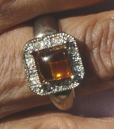 Parure en Ambre Naturel: 2 bagues + 2 Boucles d'Oreilles + 1 35 Gravelines (59)