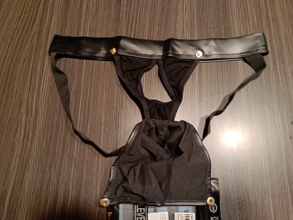 Sous-v&ecirc;tements homme &agrave; vendre Vêtements