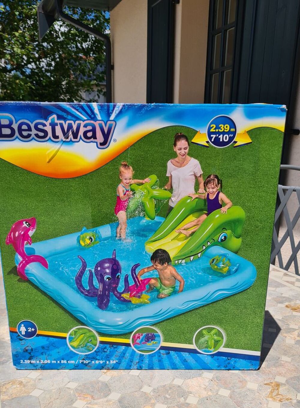 PISCINE AIRE DE JEUX GONFLABLE Jeux / jouets