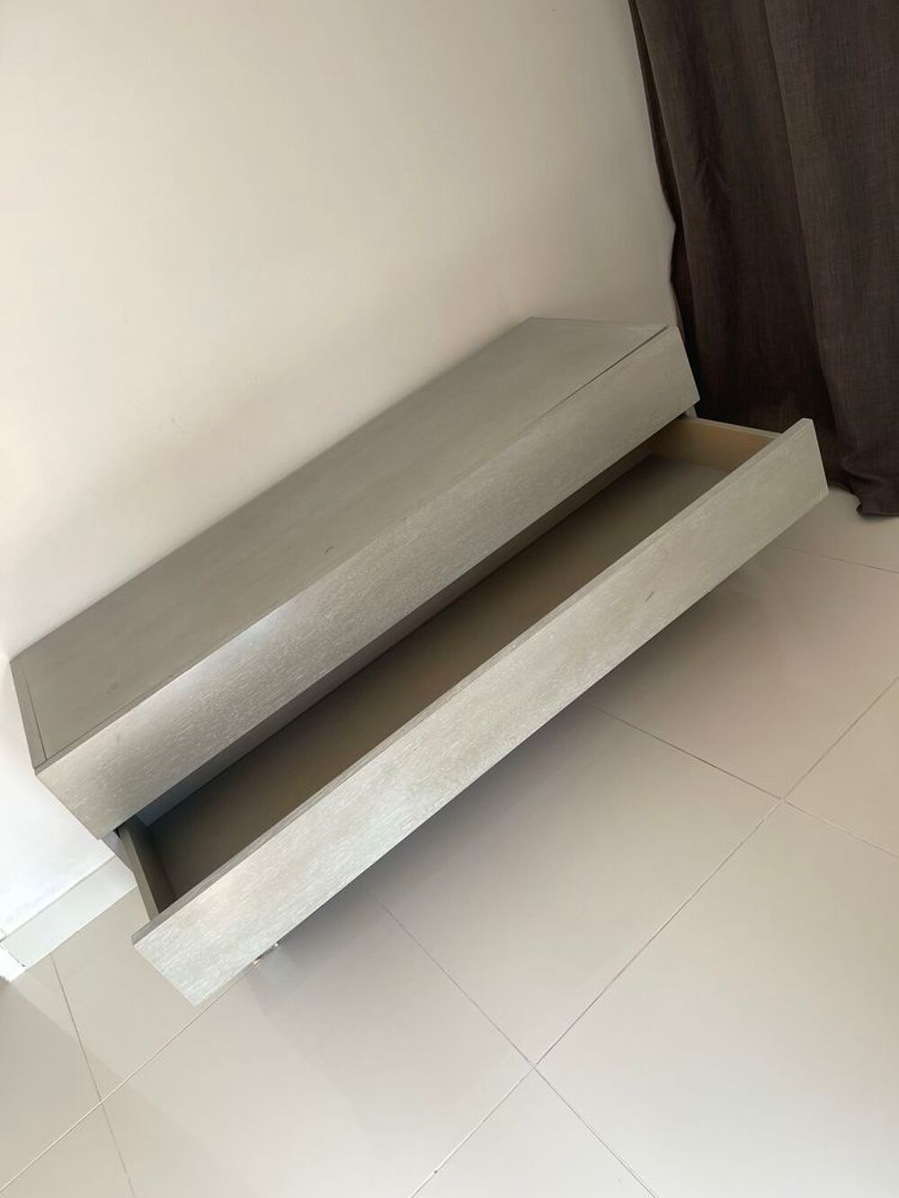 Commode en bois massif Meubles