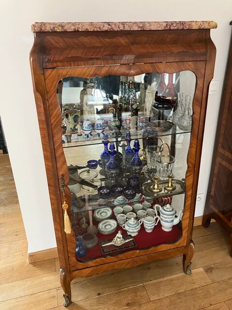 Vitrine style Louis XV, excellent état, 500 euros 500 Boulogne-Billancourt (92)
