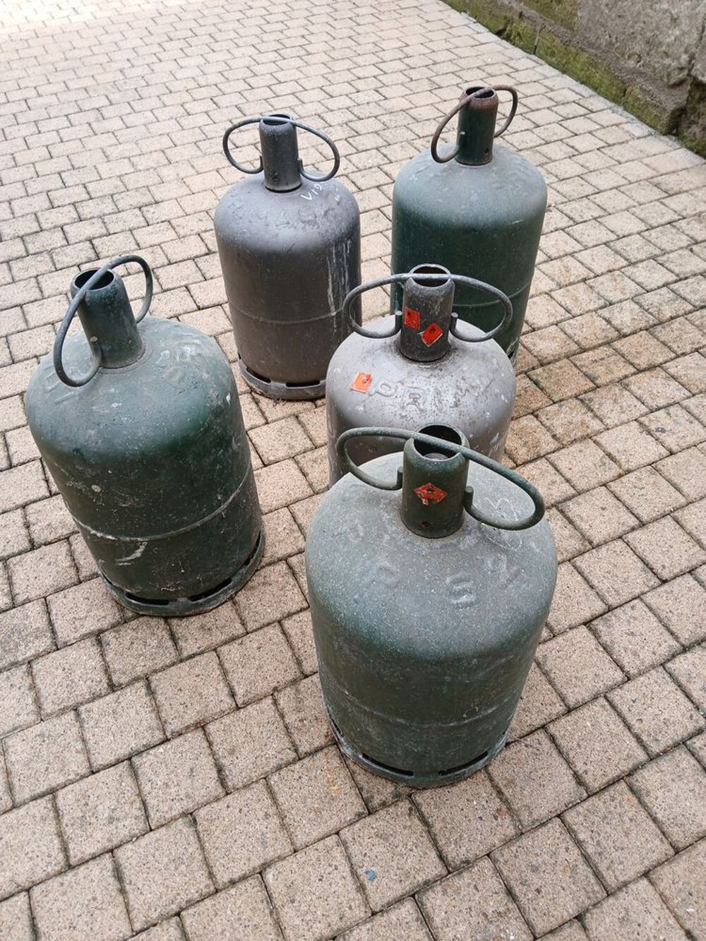 BOUTEILLES GAZ VIDE C''EST ECRIT DESSUS PRIMAGAZ Bricolage