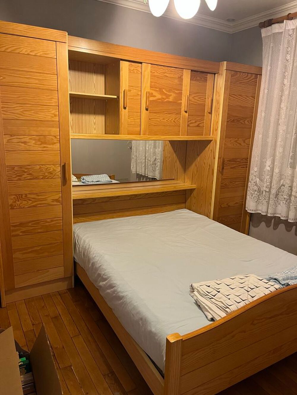 Chambre lit pont bois clair Meubles