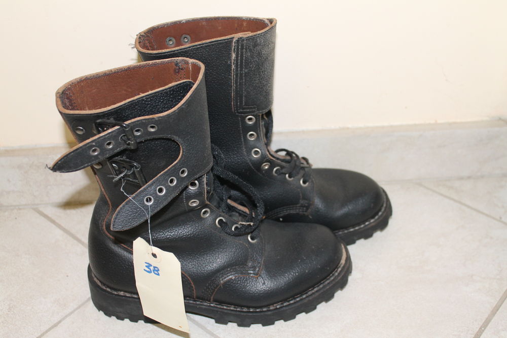 Une paire de rangers new arrivals