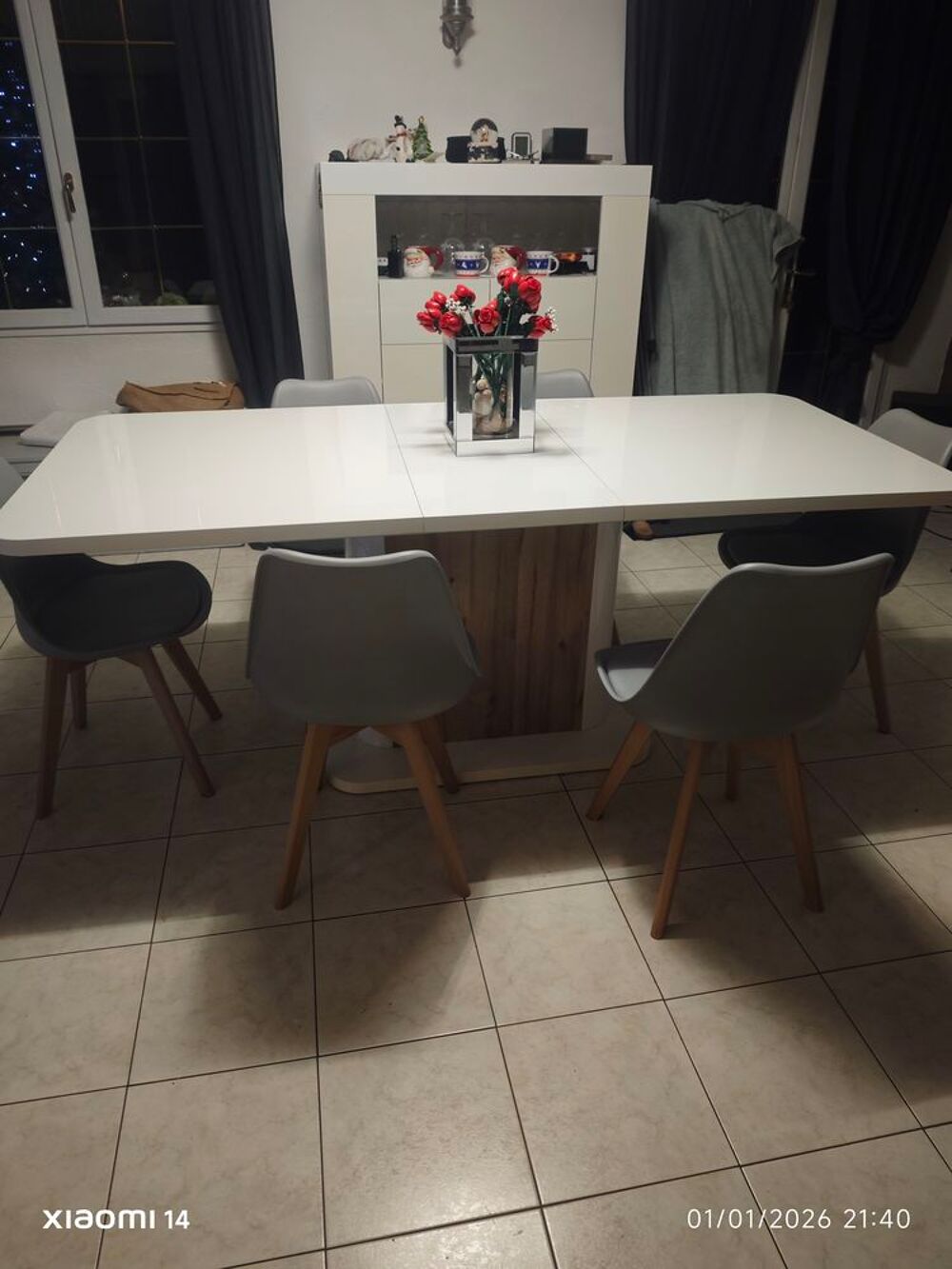 Table de salle &agrave; manger Meubles