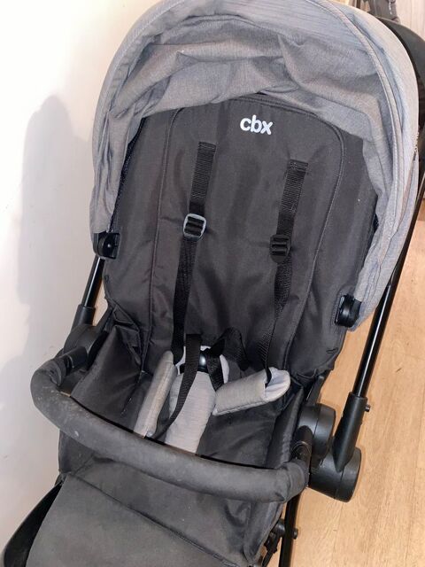 poussette CYBER KODY anthracites 220 Vaires-sur-Marne (77)