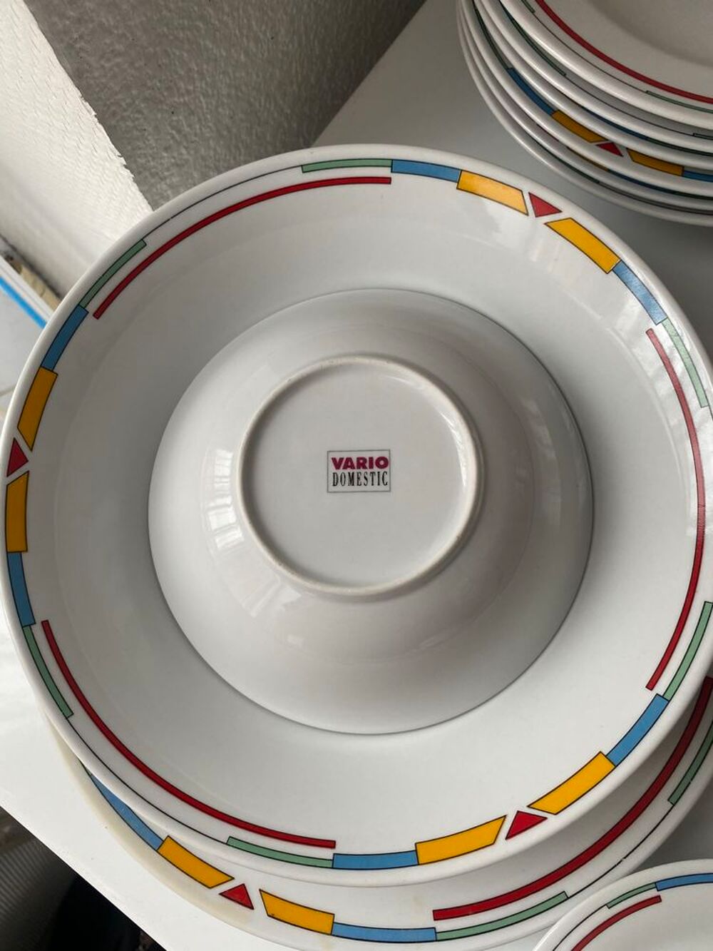 Service de table neuf Meubles