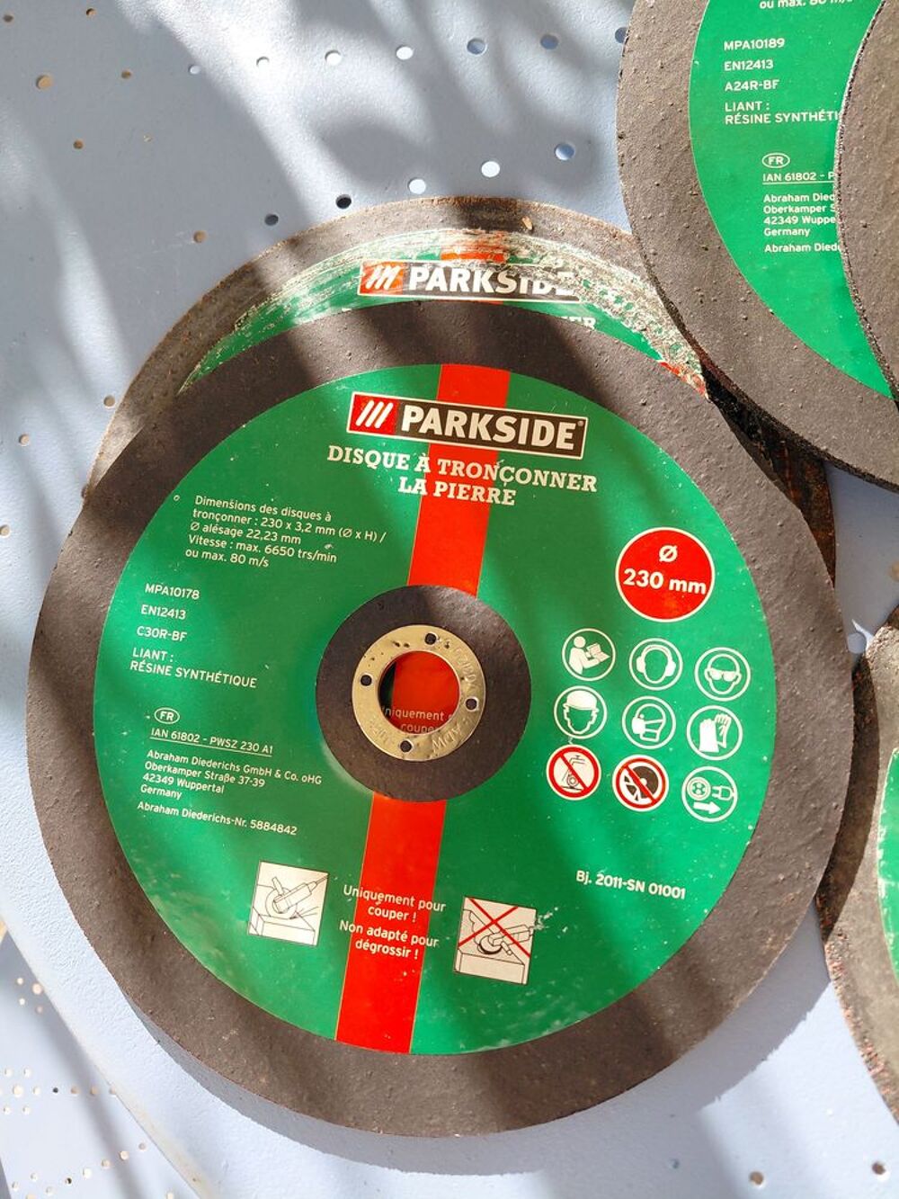 PARKSIDE&reg; Meuleuse d'angle PWS 230 A1 
plus 7 disques
Bricolage