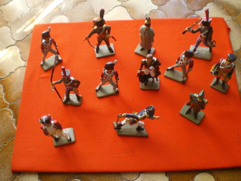 Soldats en plomb de marque Starlux sur le th�me de l'Empire. 350 Caen (14)