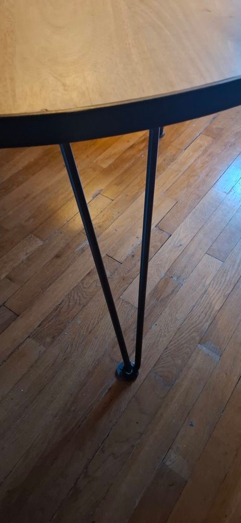 magnifique table ronde en bois de manguier Meubles