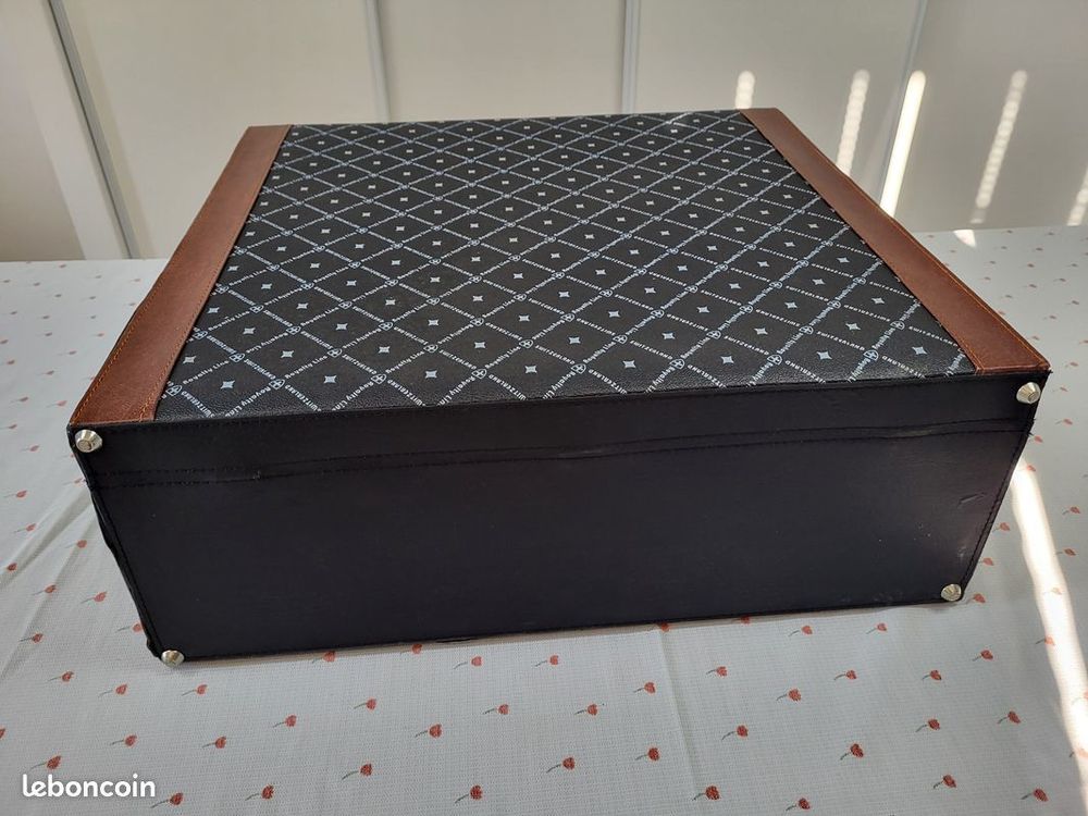 Valise, Royalty Line Suisse Maroquinerie