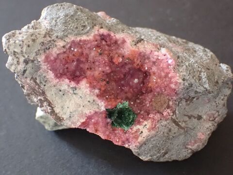 Cobaltocalcite et Malachite Kolweizi Katanga R.D du Congo 75 La Petite-Raon (88)