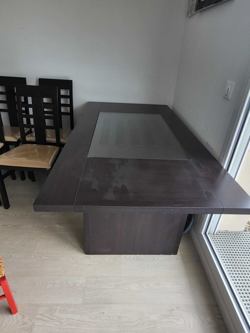 Table &agrave; manger avec Quatre chaise Meubles