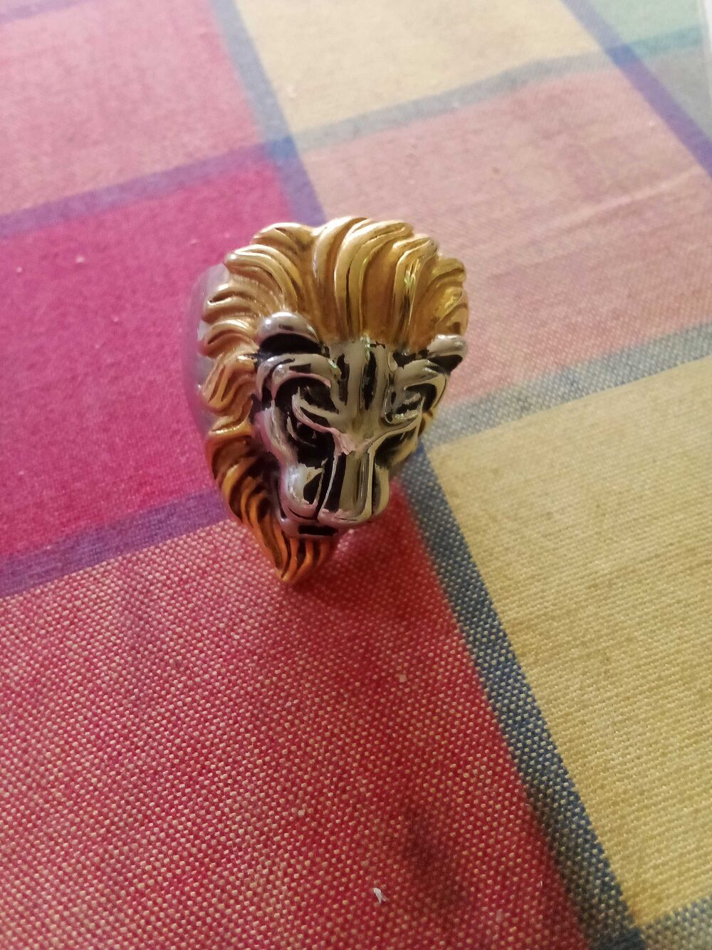 Bague t&ecirc;te de lion Bijoux et montres