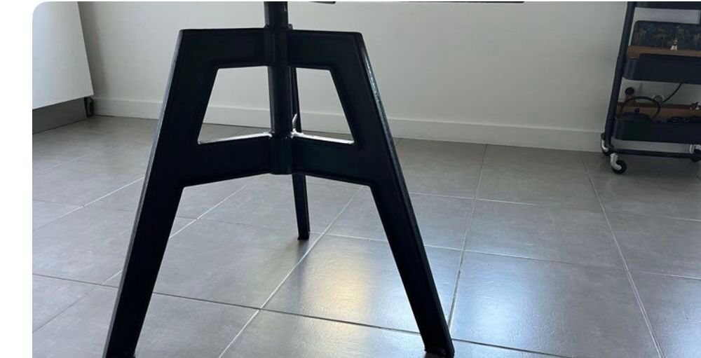 Table ronde plateau bois pieds acier Meubles
