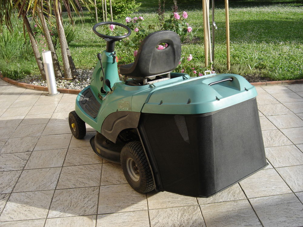 Tondeuse Autoport&eacute;e F72 Jardin