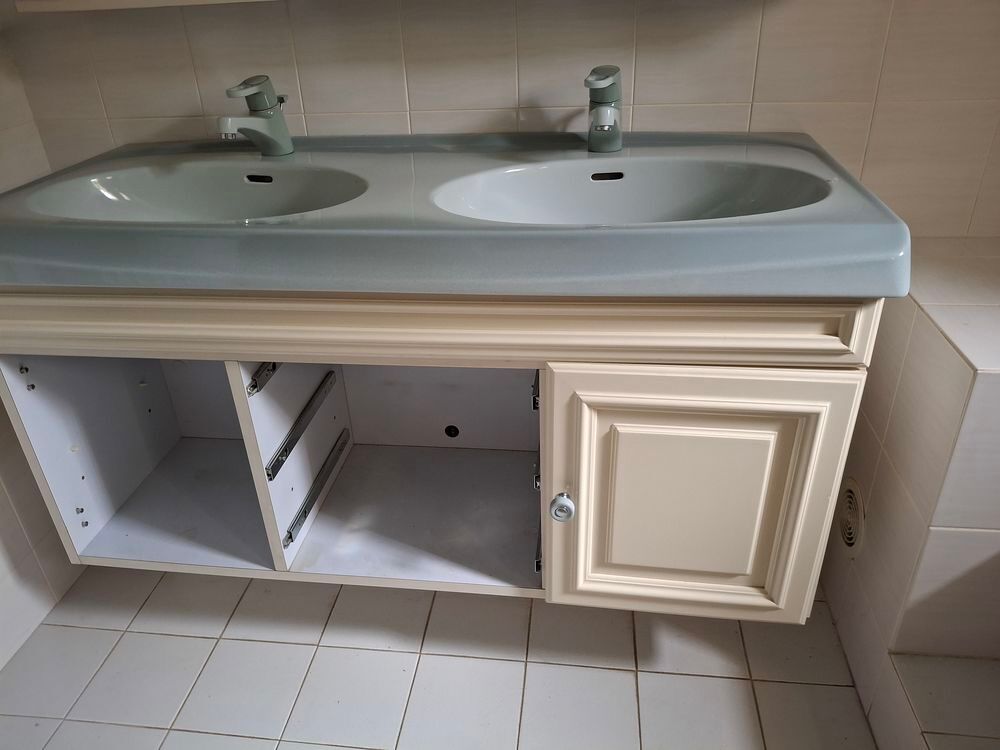 Meubles salle de bains et vasque Bricolage