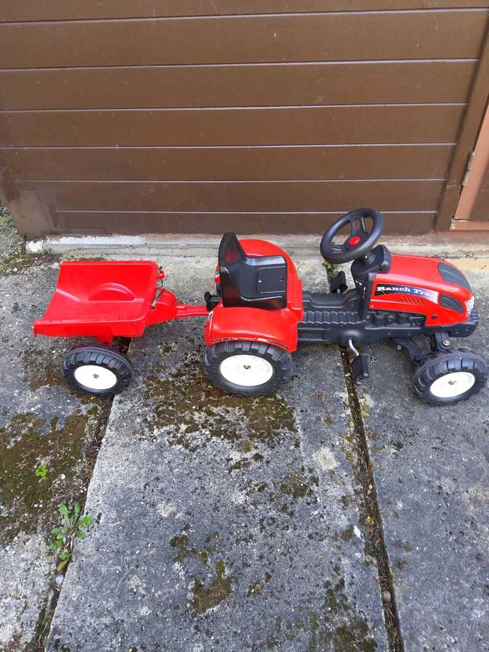 Lot tracteurs porteurs + table de pique-nique enfants Jeux / jouets