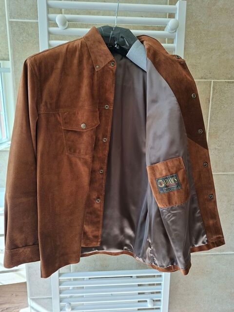 VESTE en DAIM  Vintage  70 Château-Renard (45)