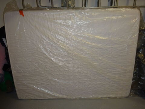 MATELAS 140x 190 90 Fontaines-sur-Sane (69)