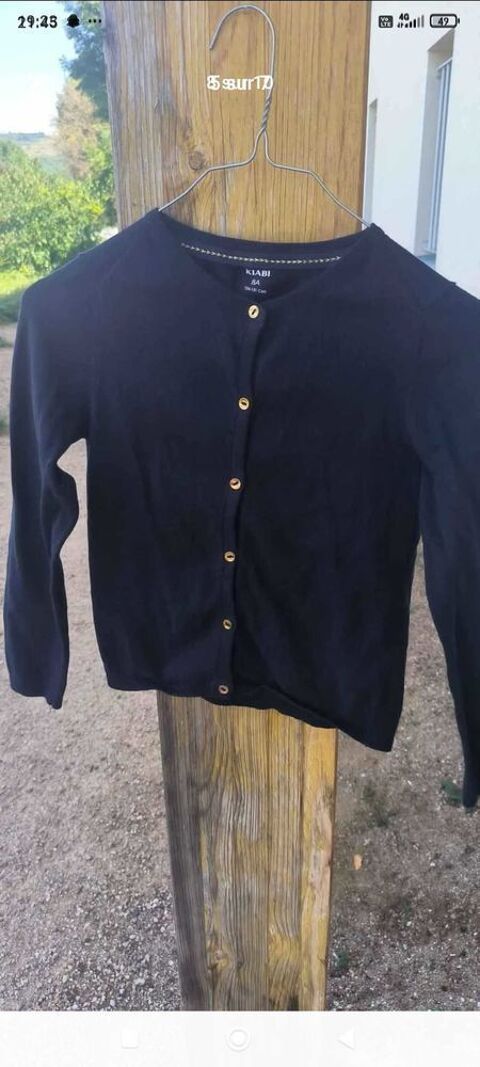 lots vestes 8 ans 3 Meilhaud (63)