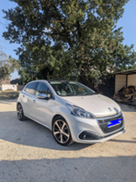 208 1.2 PureTech 110ch S&S BVM5 Allure 2017 occasion 31620 Castelnau-d'Estr&eacute;tefonds