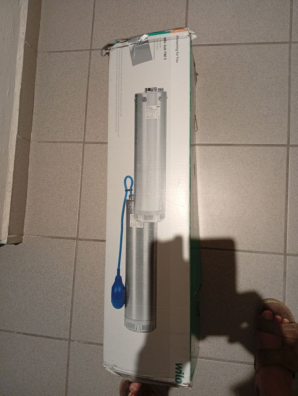 surpresseur cuve d'eau Jardin