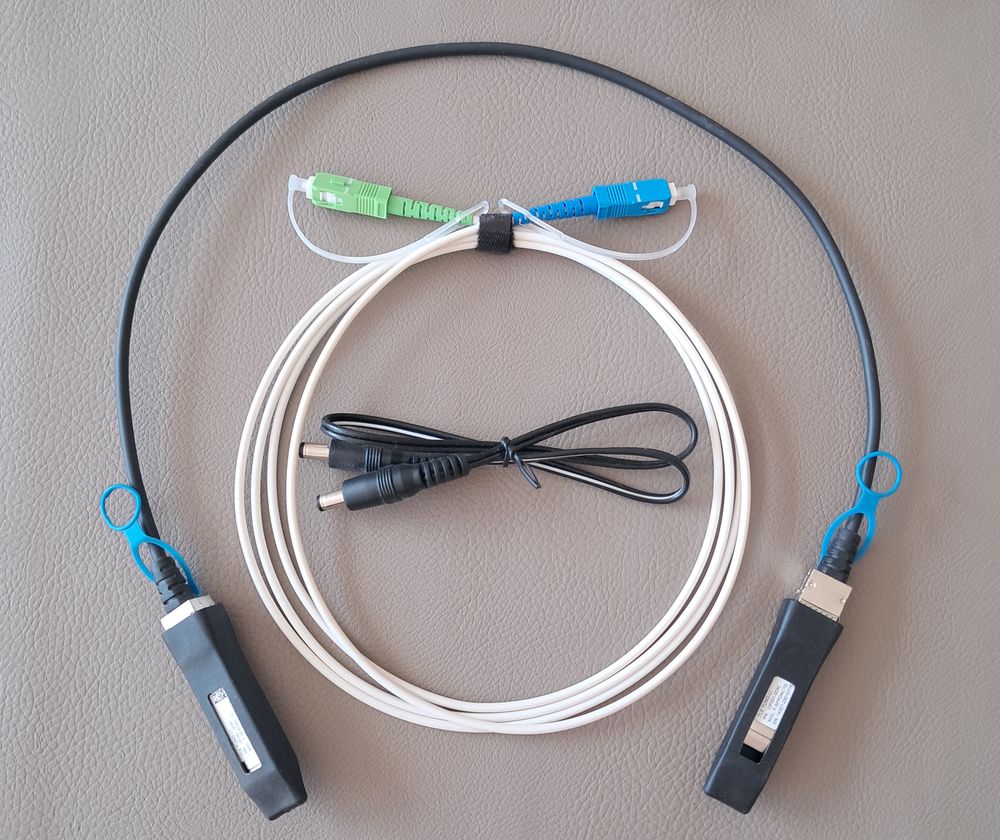 ensemble de c&acirc;bles pour freebox : alimentation / jarreti&egrave;re Photos/Video/TV