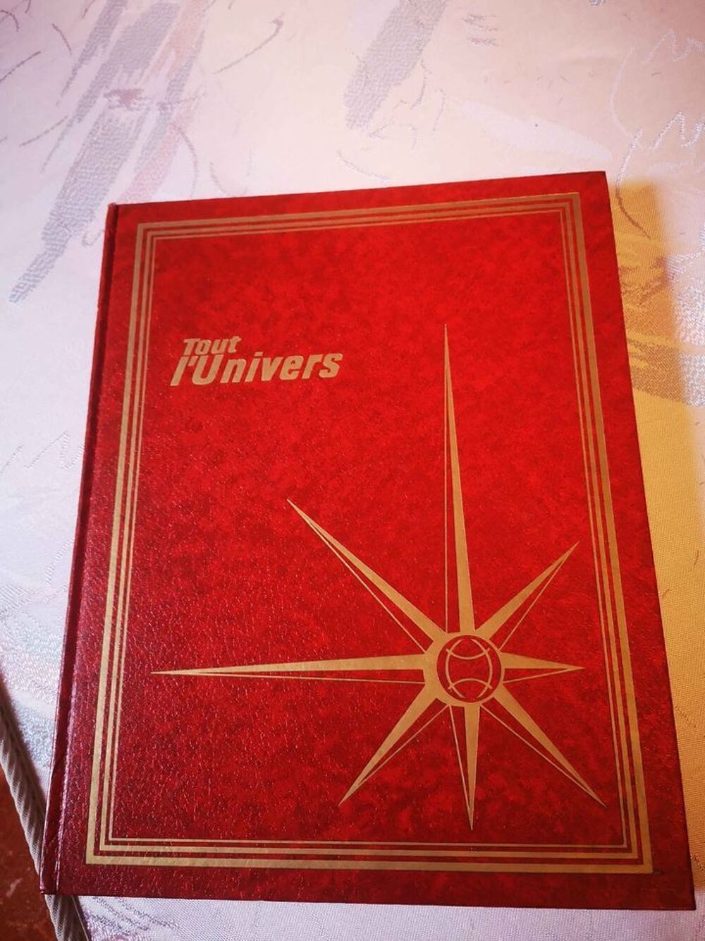 lot 21 volumes encyclop&eacute;dies TOUT L UNIVERS Livres et BD