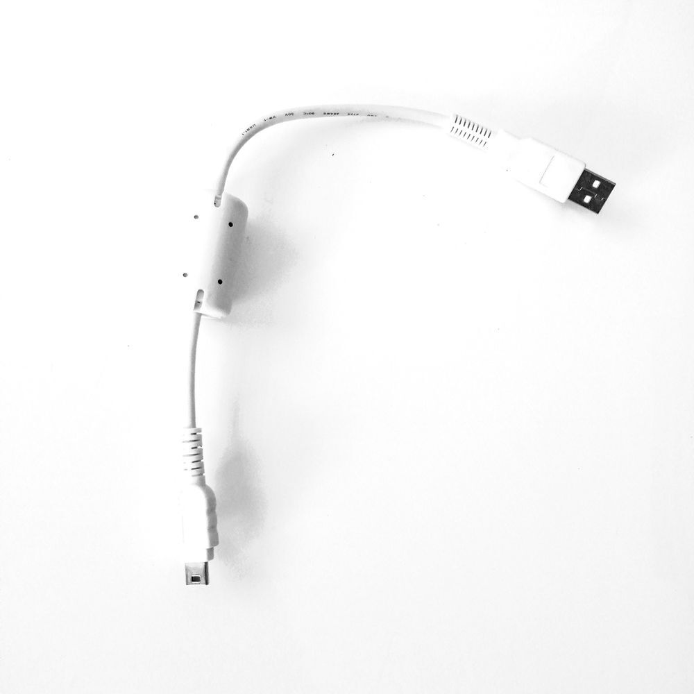 C&acirc;ble court USB-A vers Mini-USB (avec ferrite antiparasite) Photos/Video/TV