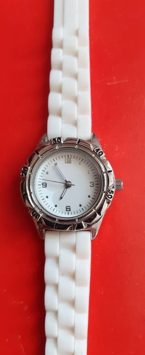 Montre blanche 8 Nolay (21)