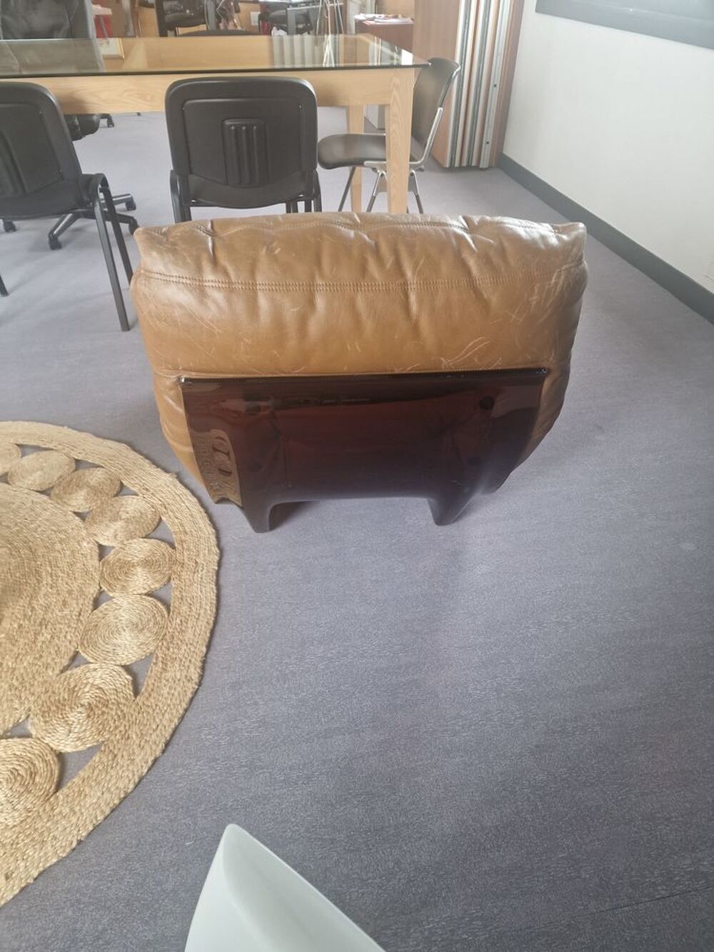 fauteuil vintage Marsala en cuir par Michel Ducaroy po Meubles