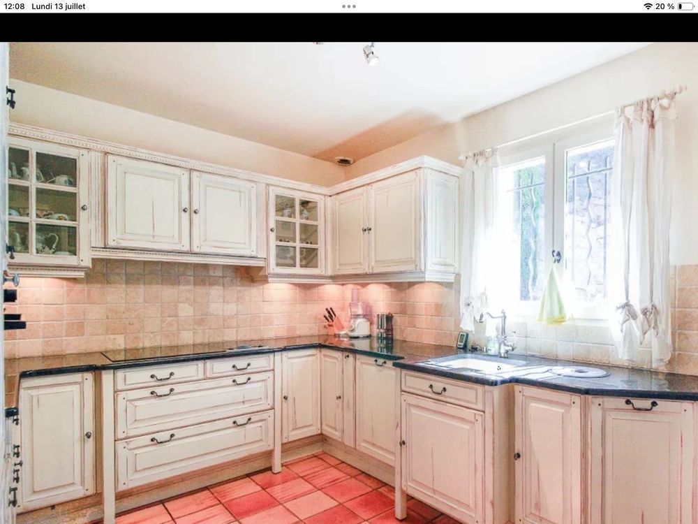 Vente Maison Villa provençale190m2 12645m2 7 pièces. 4 chambres , piscine Rognes