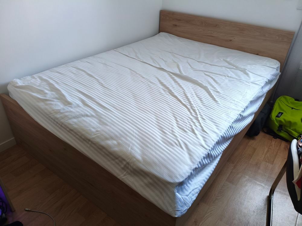 Lit sommier et matelas Meubles