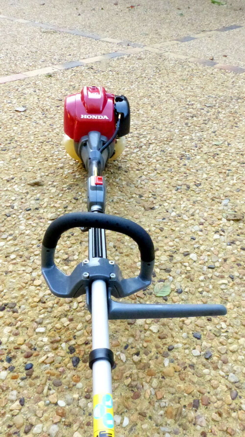 D&eacute;broussailleuse HONDA UMK 425 LE 4 temps 25cm3 Jardin