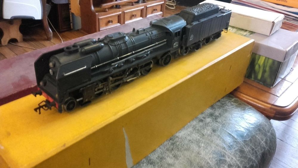 RECHERCHE JOUETS ANCIENS TRAINS AUTOS CAMIONS ..... Jeux / jouets