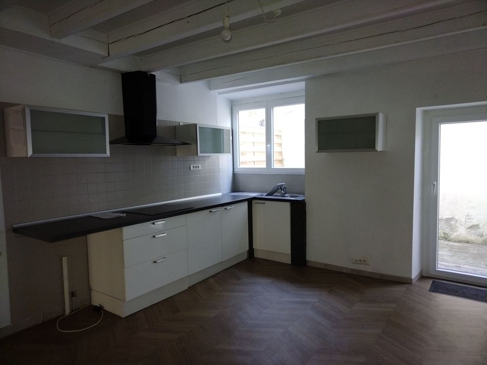 Location Maison Maison de 91 m² Confolens (16) Confolens