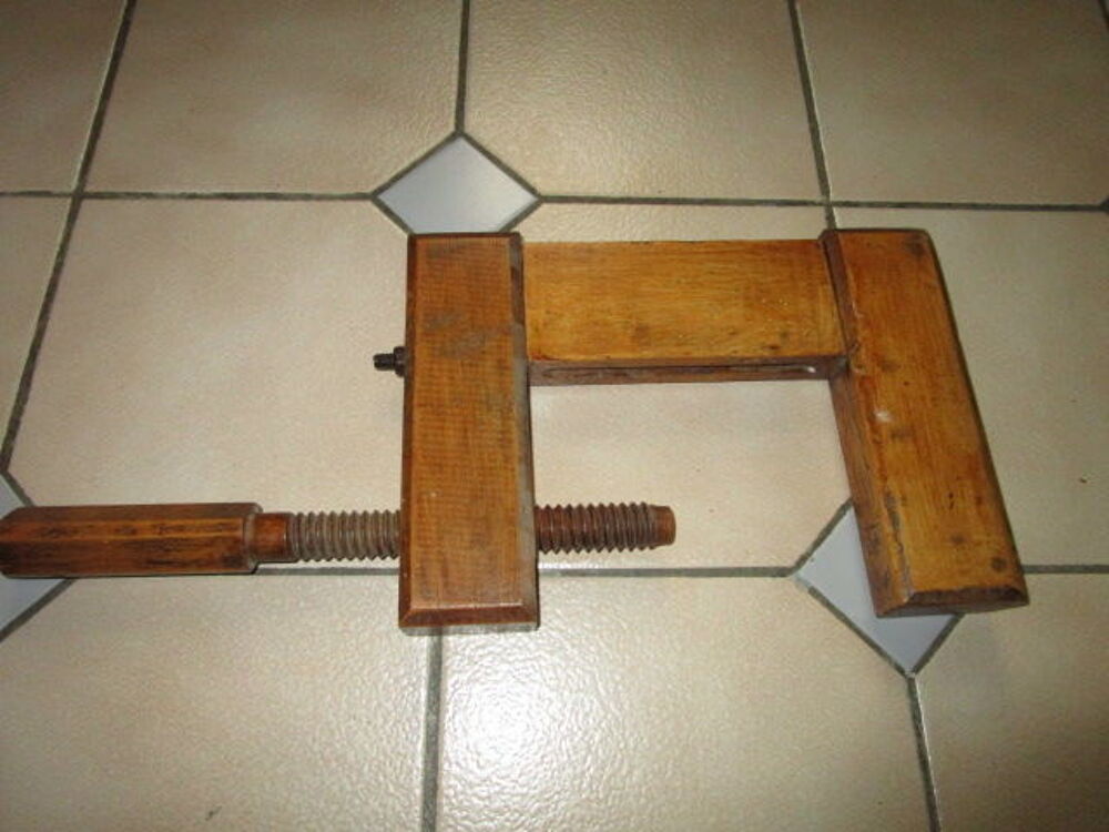 SERRE JOINT Bricolage