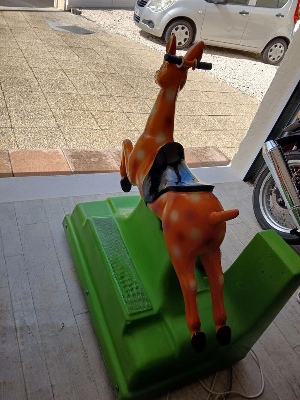 Vous avez un petit man&egrave;ge forain en panne ou a restaurer. Jeux / jouets