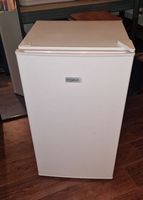 R�frig�rateur 100 litres �tat neuf Arles (13)