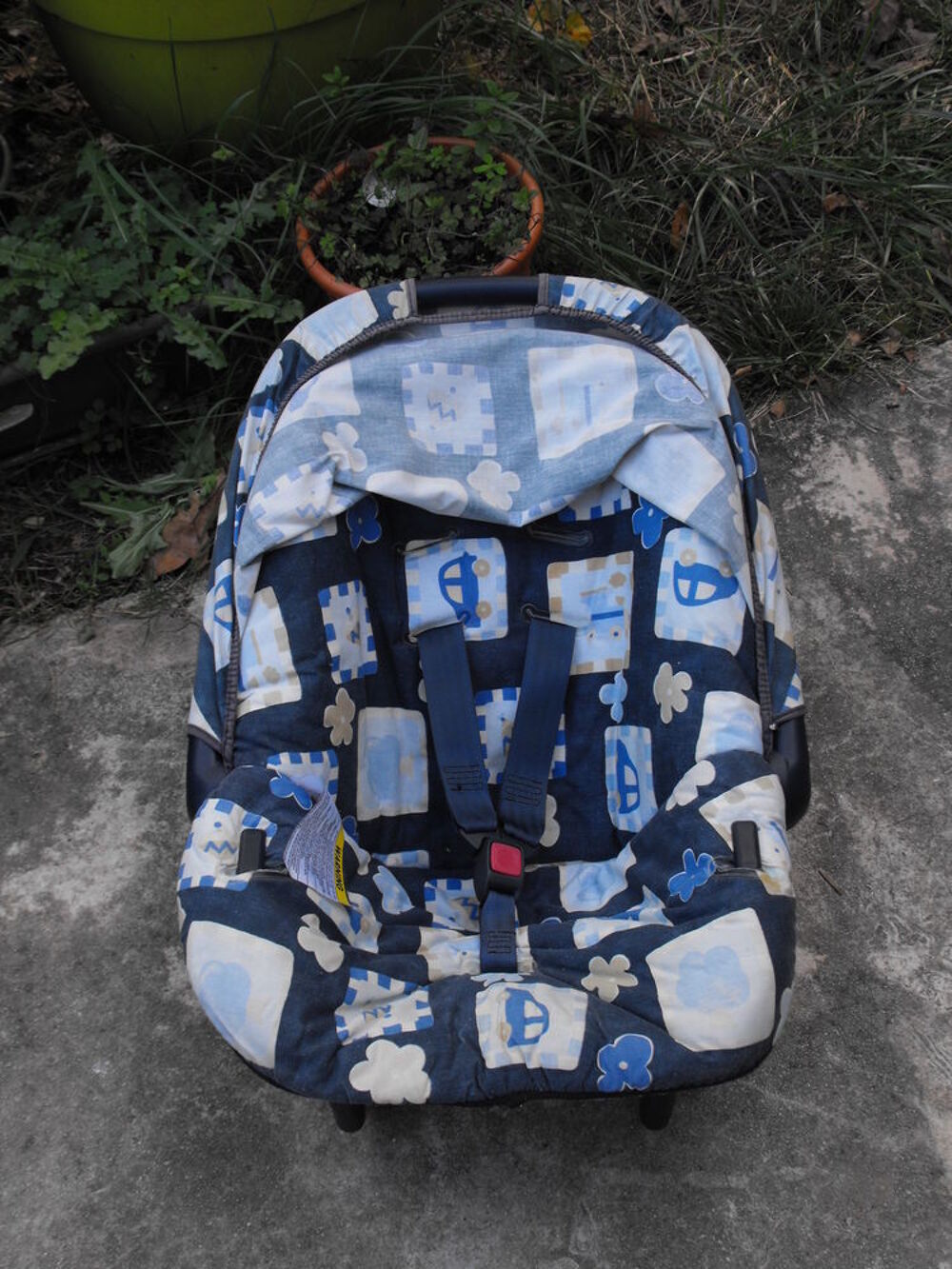 Si&egrave;ge coque. Pu�riculture