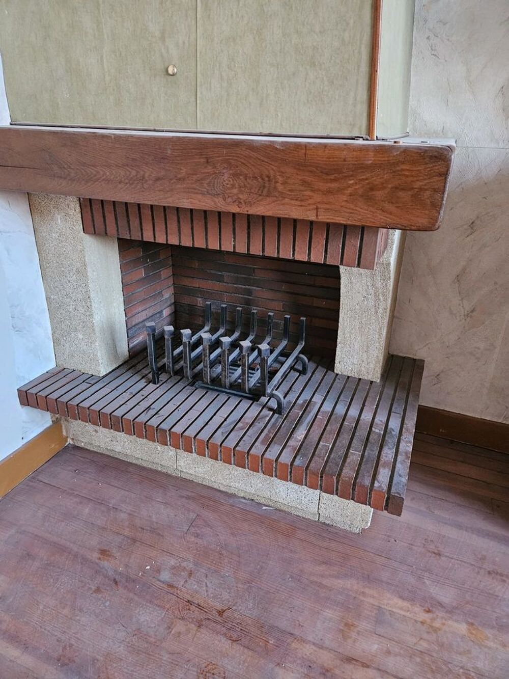 Chemin&eacute;e d angle D�coration