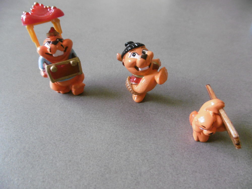 Lot de 23 personnages neufs Kinder Surprise 