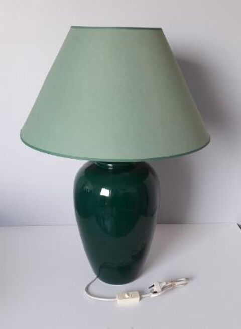 Lampe avec abat-jour et ampoule 8 Metz (57)