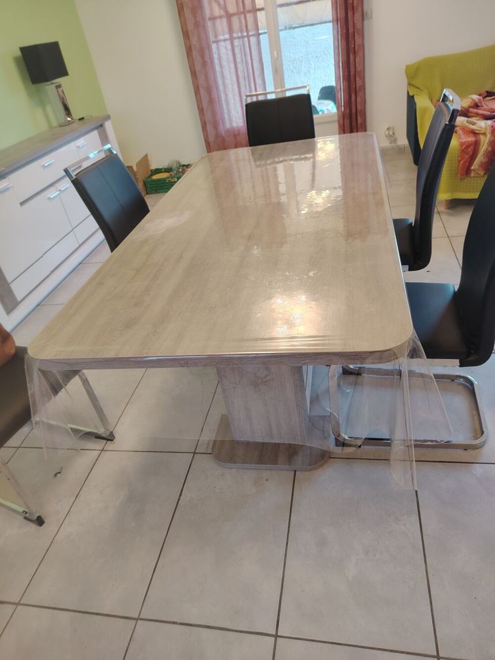Salle &agrave; manger compl&egrave;te Meubles