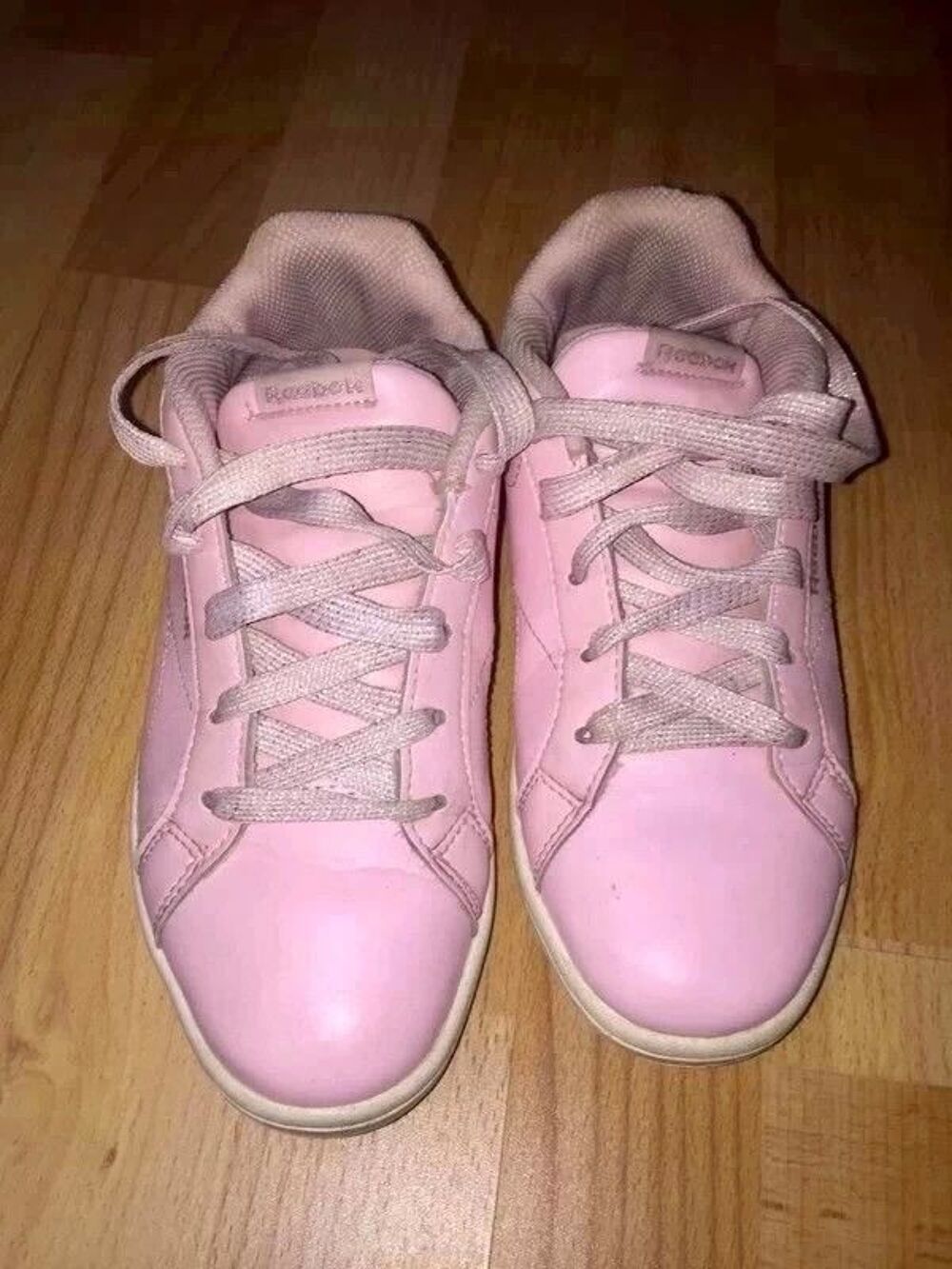 Basket rose Reebok P34 en tbe &agrave; 10 euros Chaussures enfants