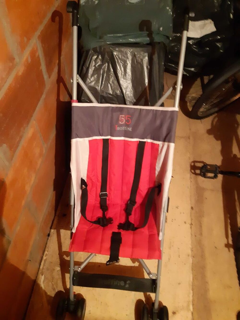 Poussette B&eacute;b&eacute; Mobilier enfants
