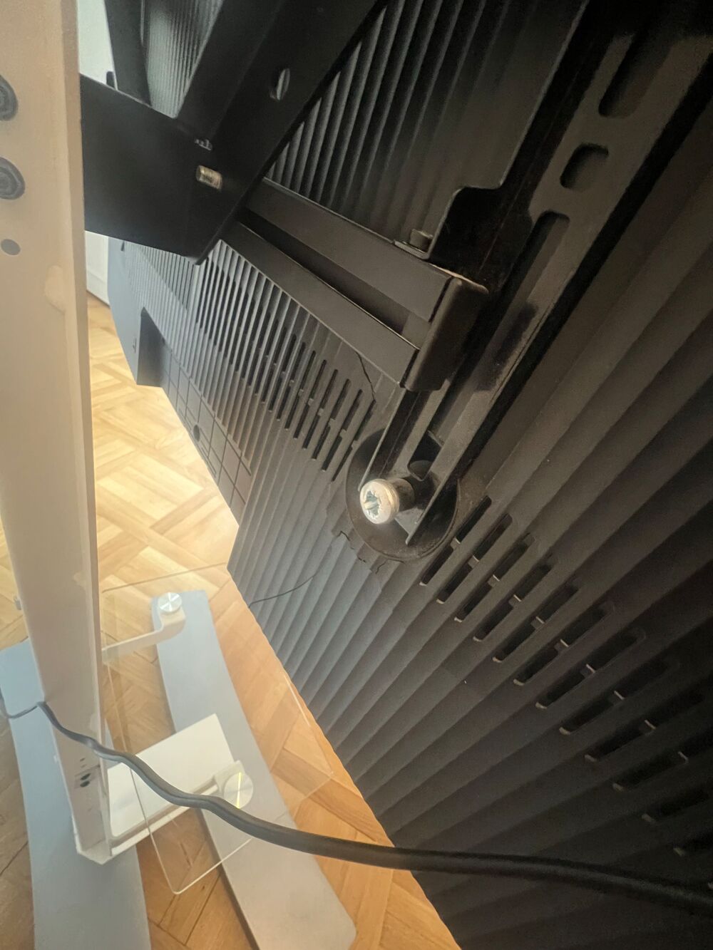 &agrave; vendre - t&eacute;l&eacute;viseur Samsung incurv&eacute; avec meuble TV Erard blanc sur roulettes Photos/Video/TV