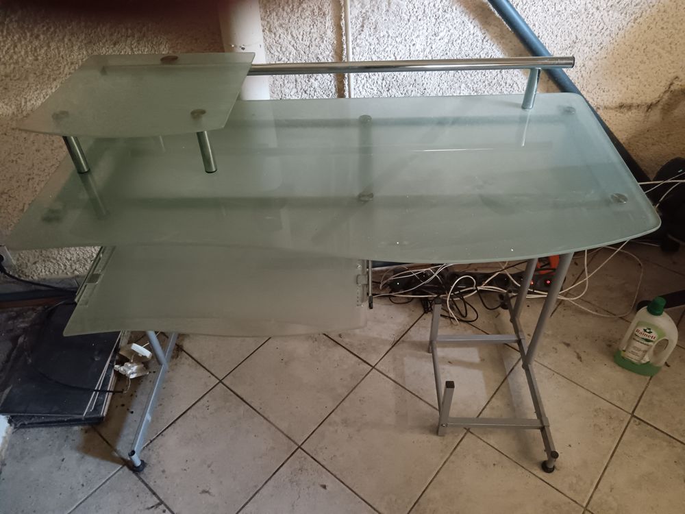 Bureau d'ordinateur metal et verre Meubles