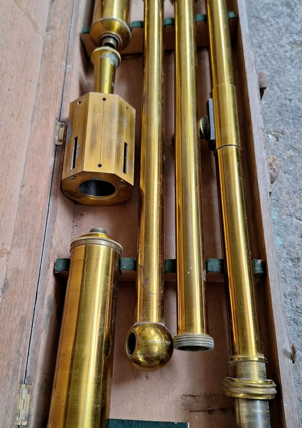Niveau d'eau d'arpentage fin XIX pour g&eacute;om&egrave;tre
Instrument de Décoration